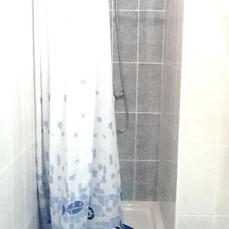 Spacious House + Balcony Vakantiehuis