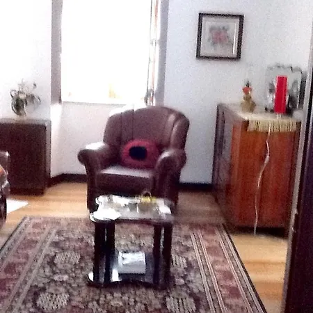 בית נופש Spacious House + Balcony